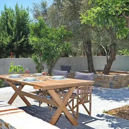 The Kampos House سكوبيلوس تاون